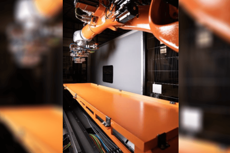 Turnkey system for a flexible and integrated machining line  